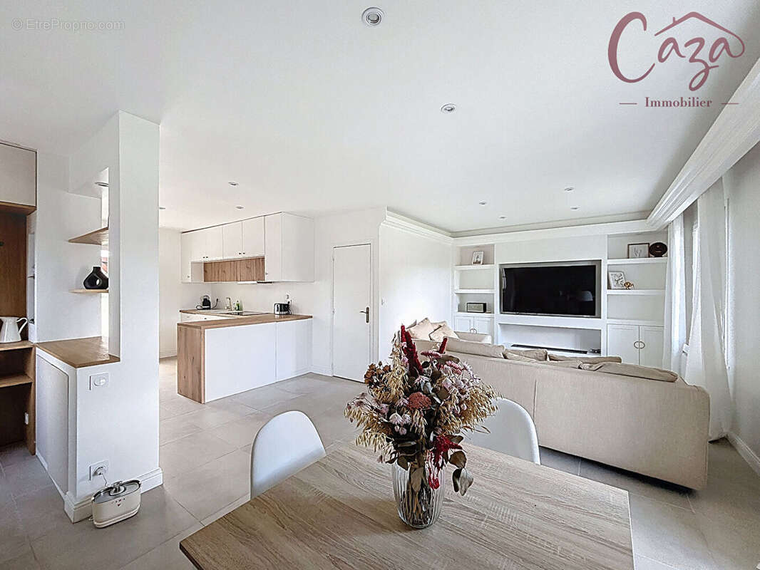 Maison à FARGUES-SAINT-HILAIRE