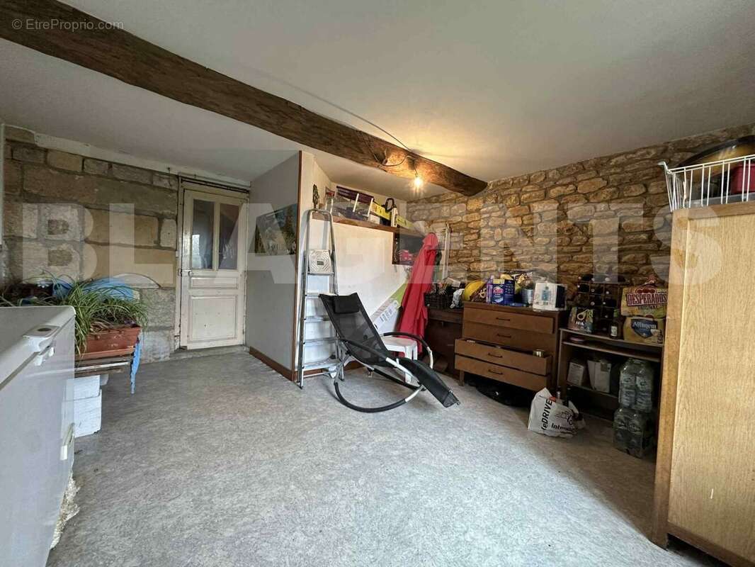 9a6b86b5-2589-4638-8a62-e018cf881093 - Maison à NOYERS-PONT-MAUGIS