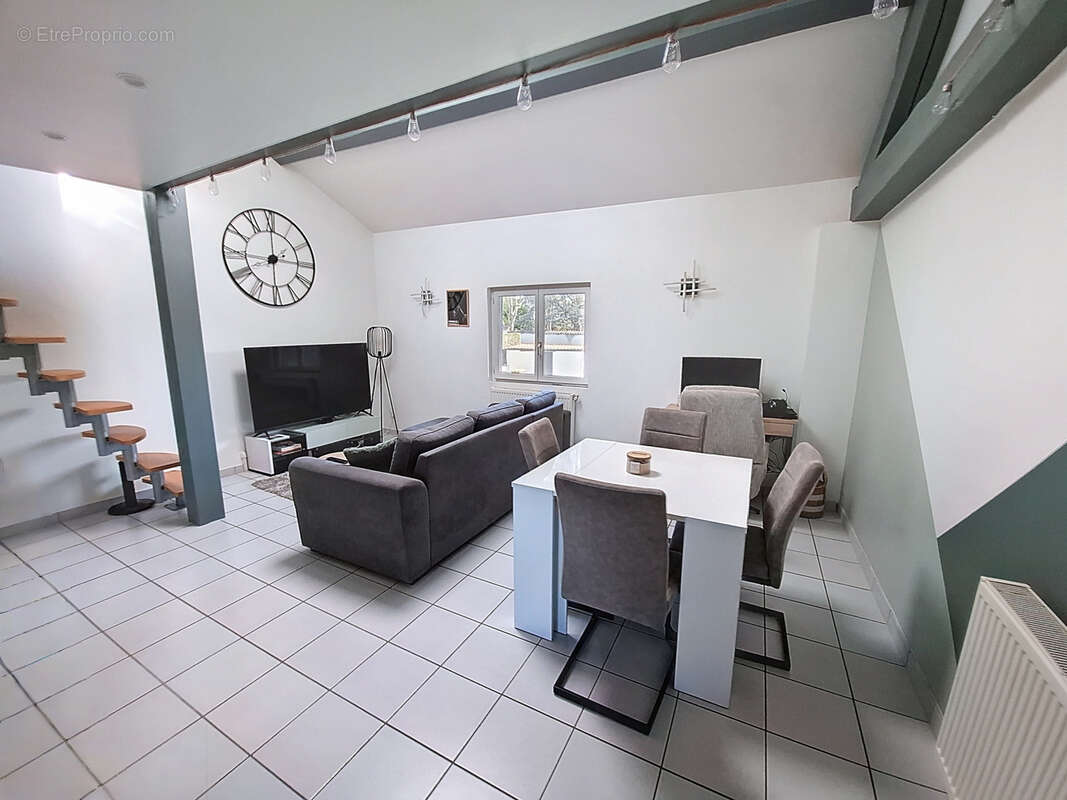 Appartement à VOURLES