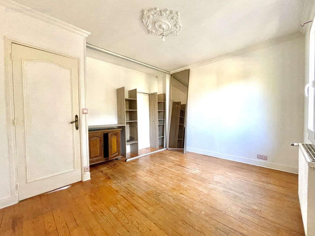 RANVILLE   Maison familiale de 168 m2 avec 5 chambres   Un fort potentiel dans un environnement privilégié - photo 11