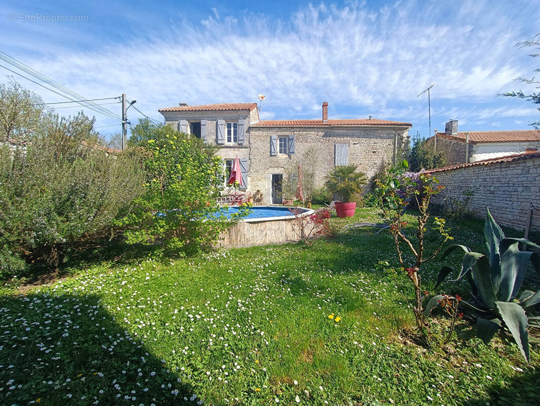 Maison à COURBILLAC