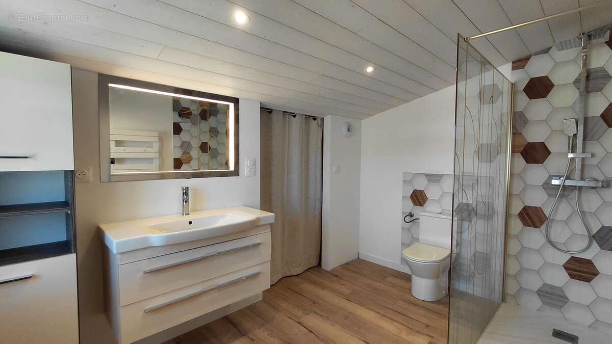 Appartement à ORCHAMPS-VENNES