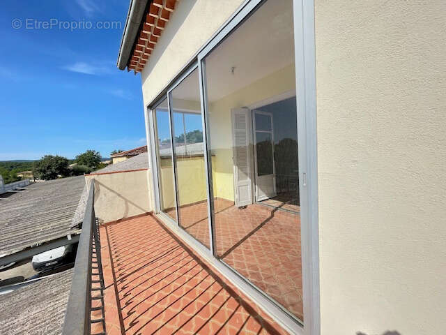 Appartement à LORGUES