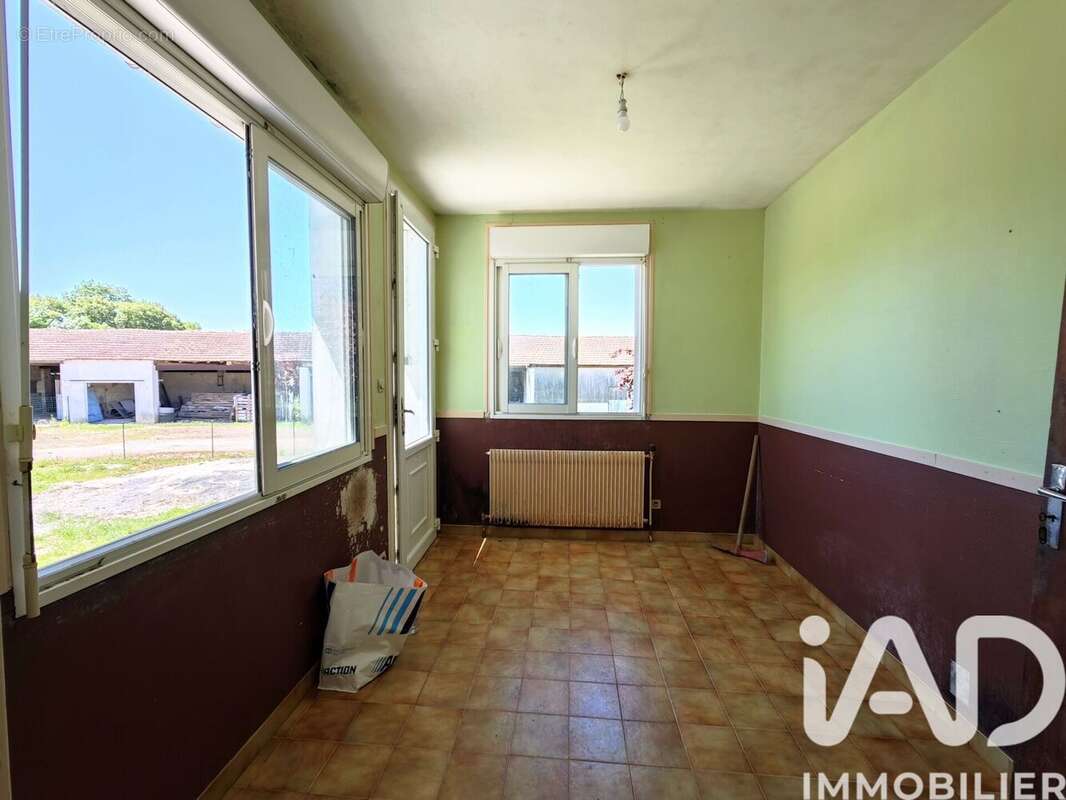 Maison 155 m² à Cherbonnieres  - photo 9