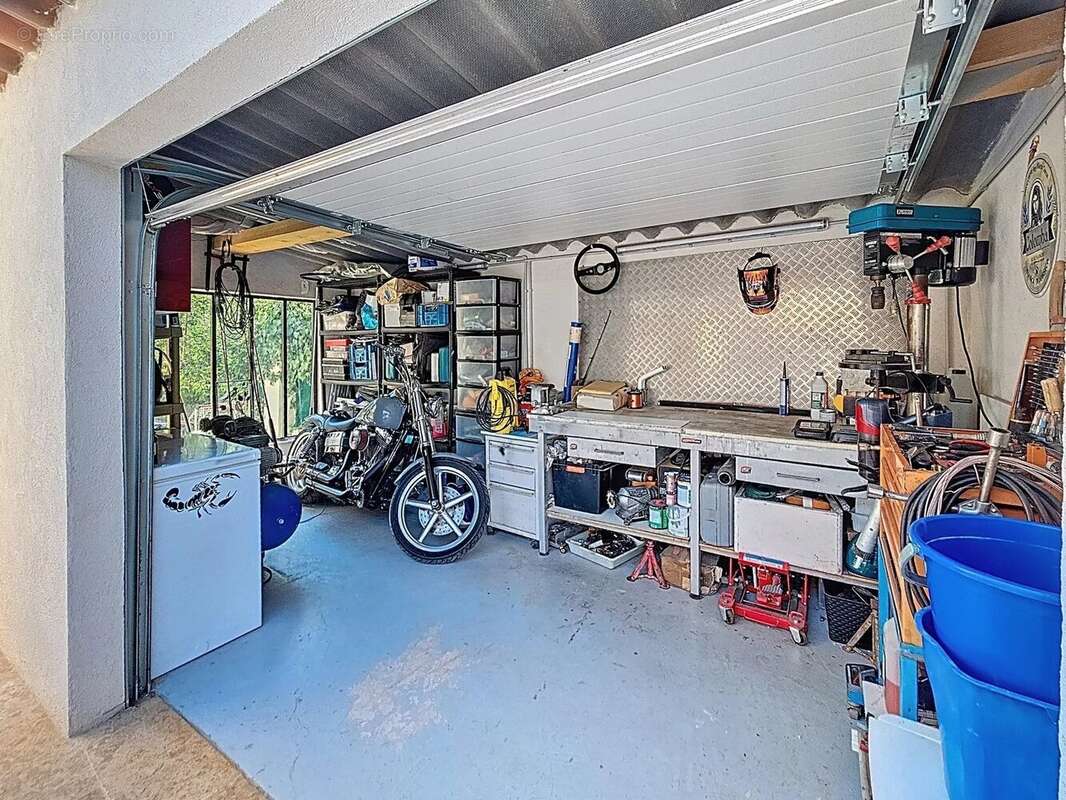 Maison à SAINT-LAURENT-DU-VAR