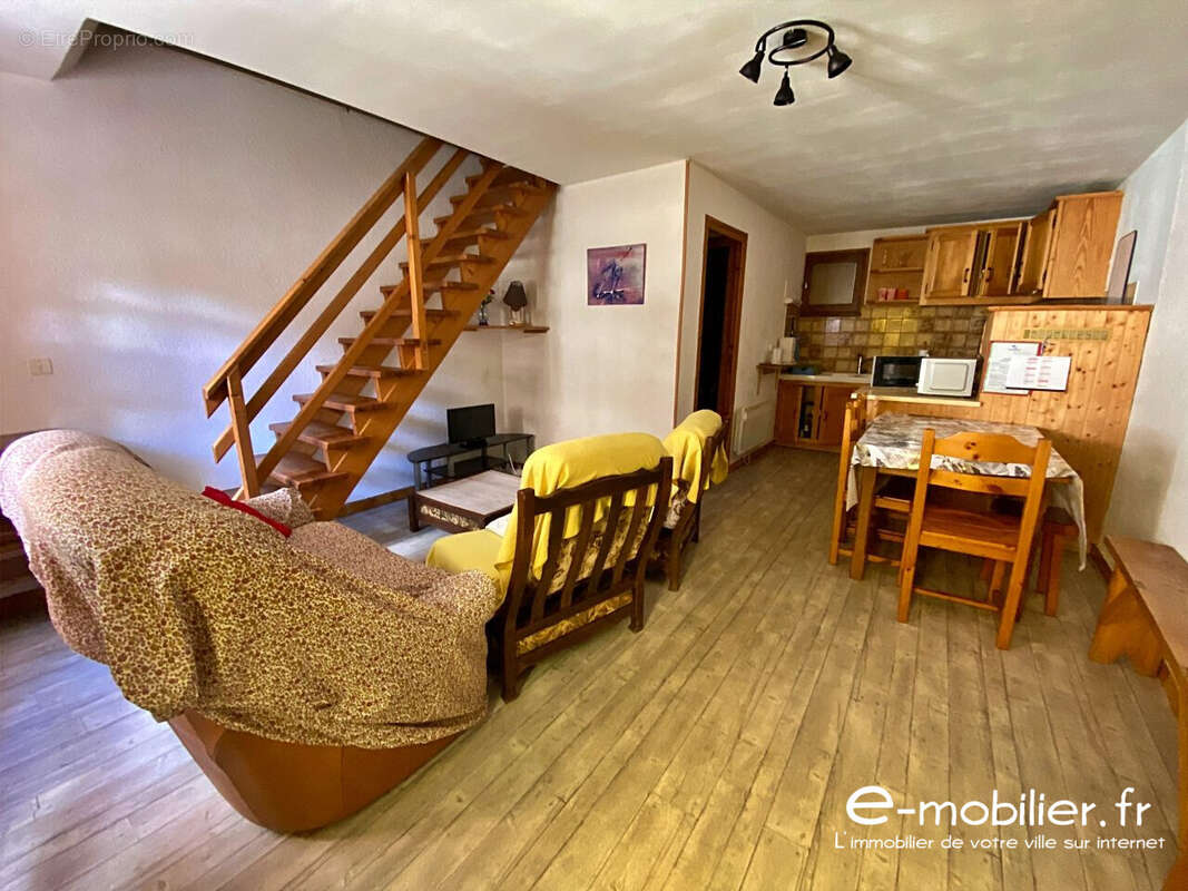 Maison à SAINT-JEAN-DE-BELLEVILLE