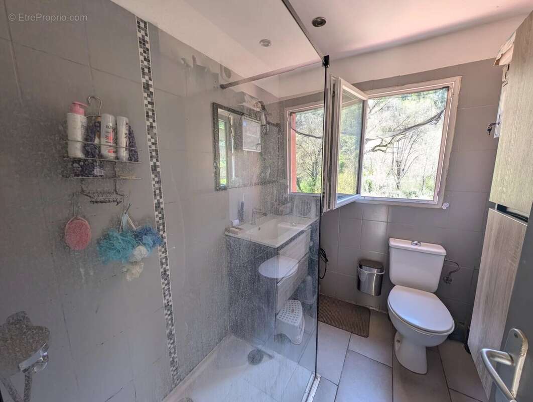 Appartement à PEILLON