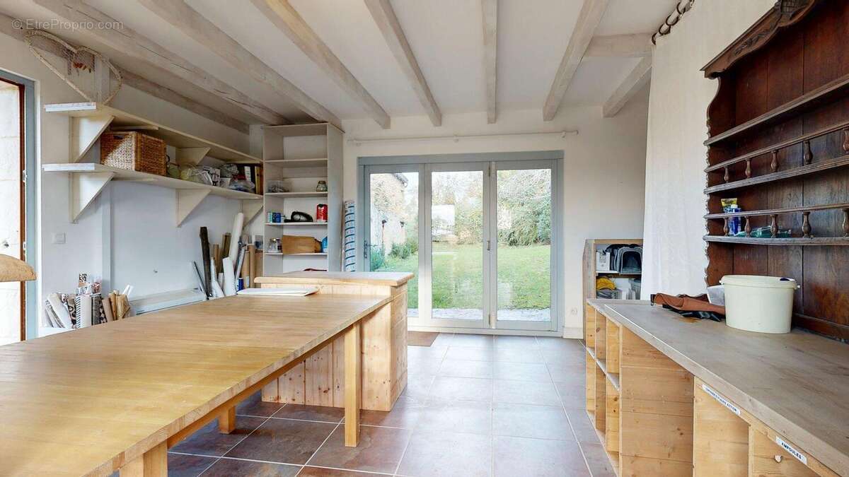 Maisontresbellevue3chambresunbureaupiscineetdepend - Maison à BESSE