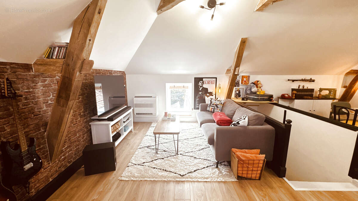 Maison à VAULT-DE-LUGNY