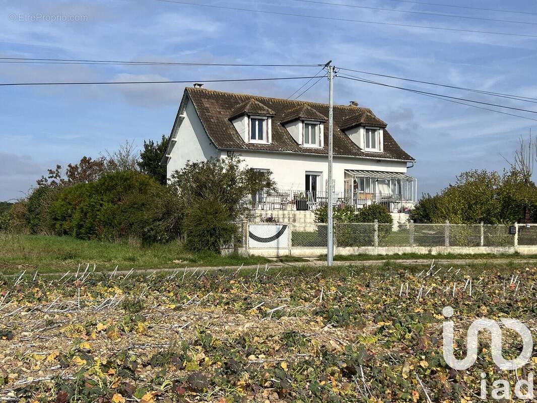 Photo 1 - Maison à SAINT-HILAIRE-LES-ANDRESIS