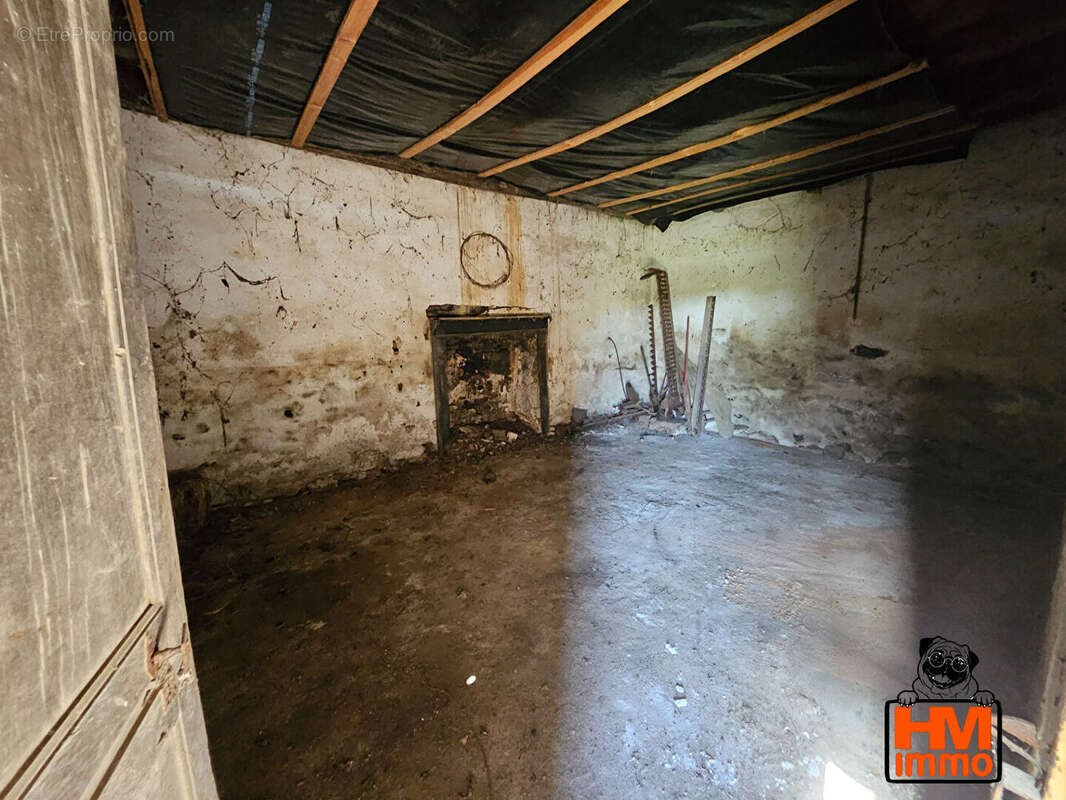 Maison à RILHAC-LASTOURS