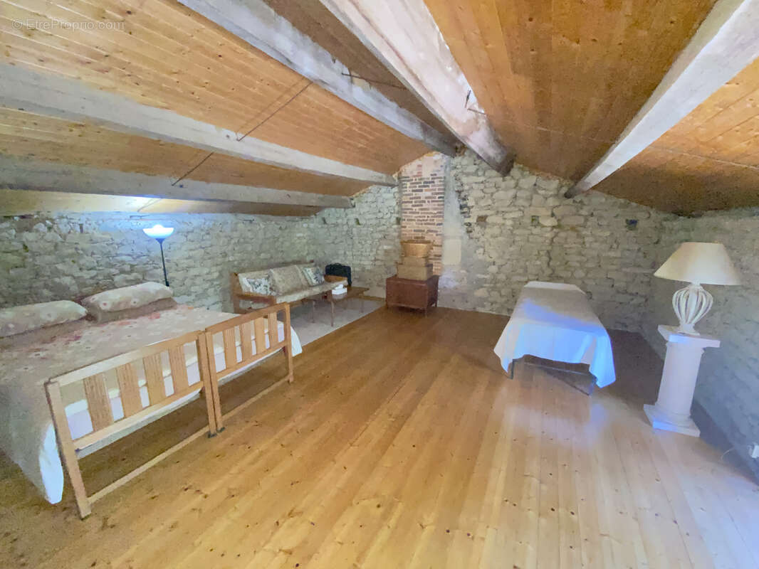 Maison à SAINTE-FLORENCE