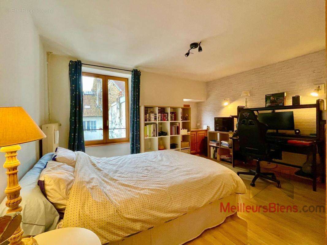 Appartement à LONS-LE-SAUNIER