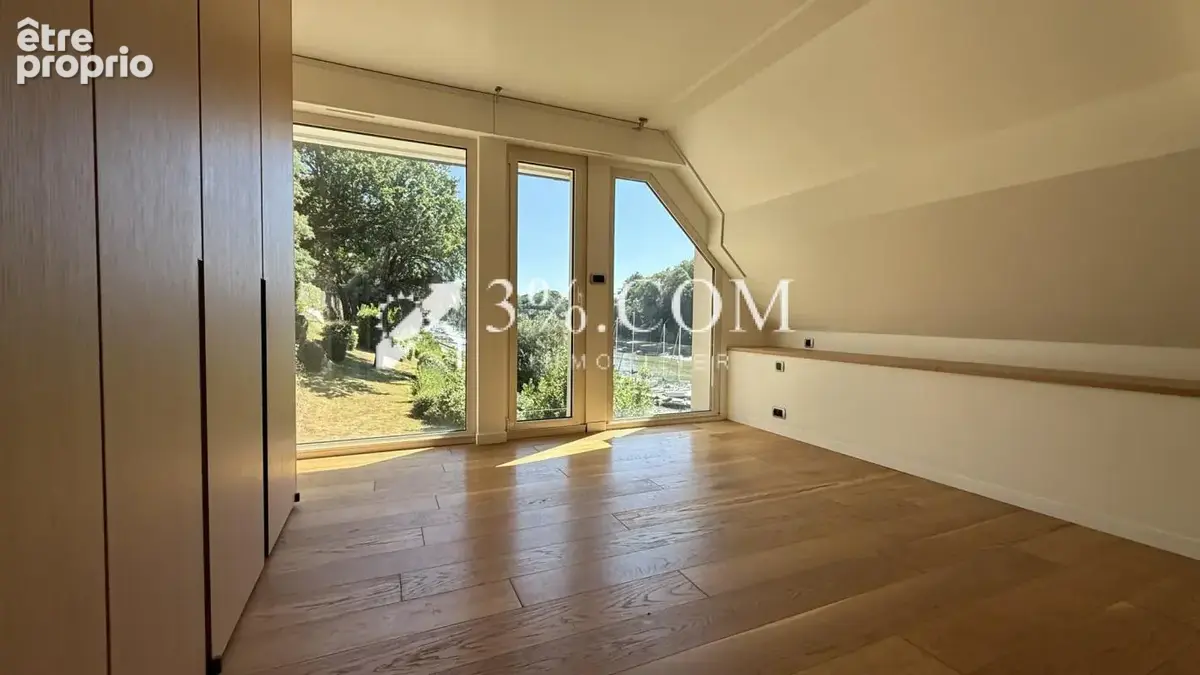 Situé sur le port de Saint-Goustan, à Auray, cet appartement - photo 6