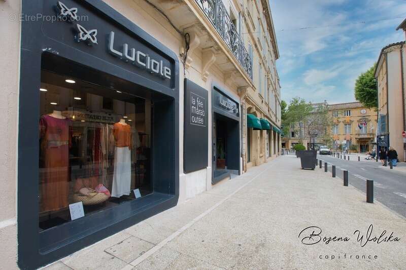 Commerce à SALON-DE-PROVENCE