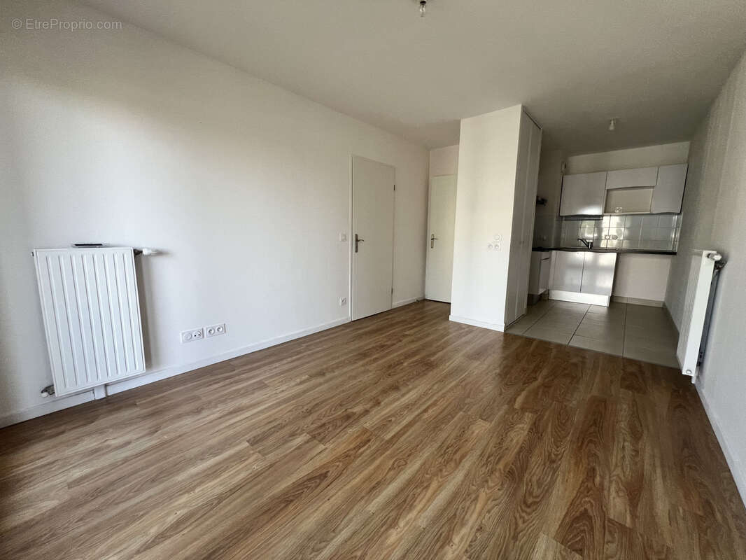 Appartement 2 pièces de 40 m2 avec balcon, parking et cave - photo 3