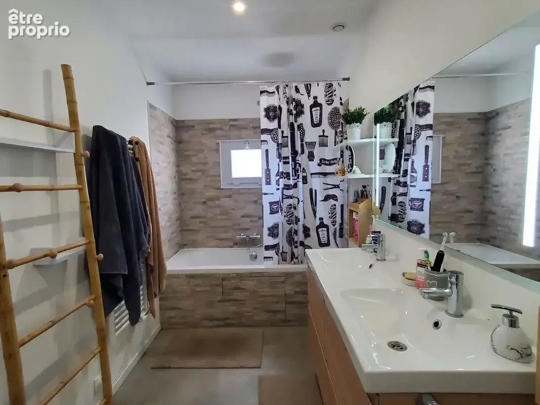 À Saint-Cybard, une maison rénovée pour simplement profiter - photo 17