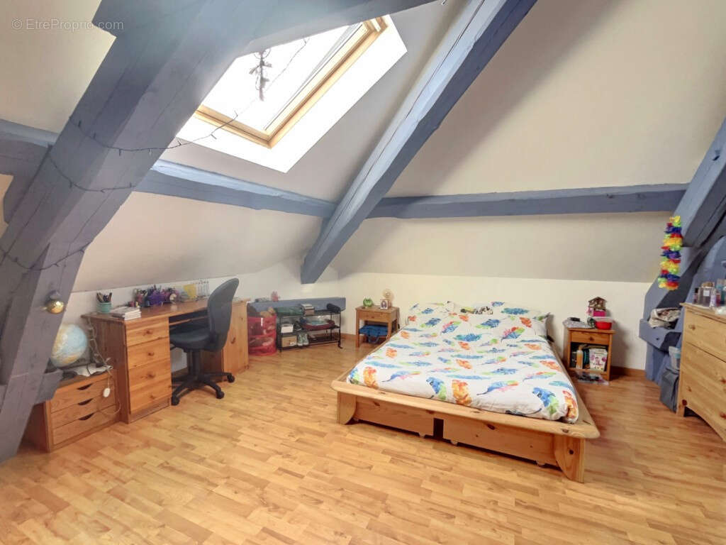 Maison à PONCIN