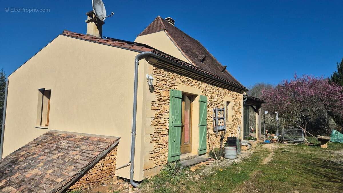 Maison à MEYRALS
