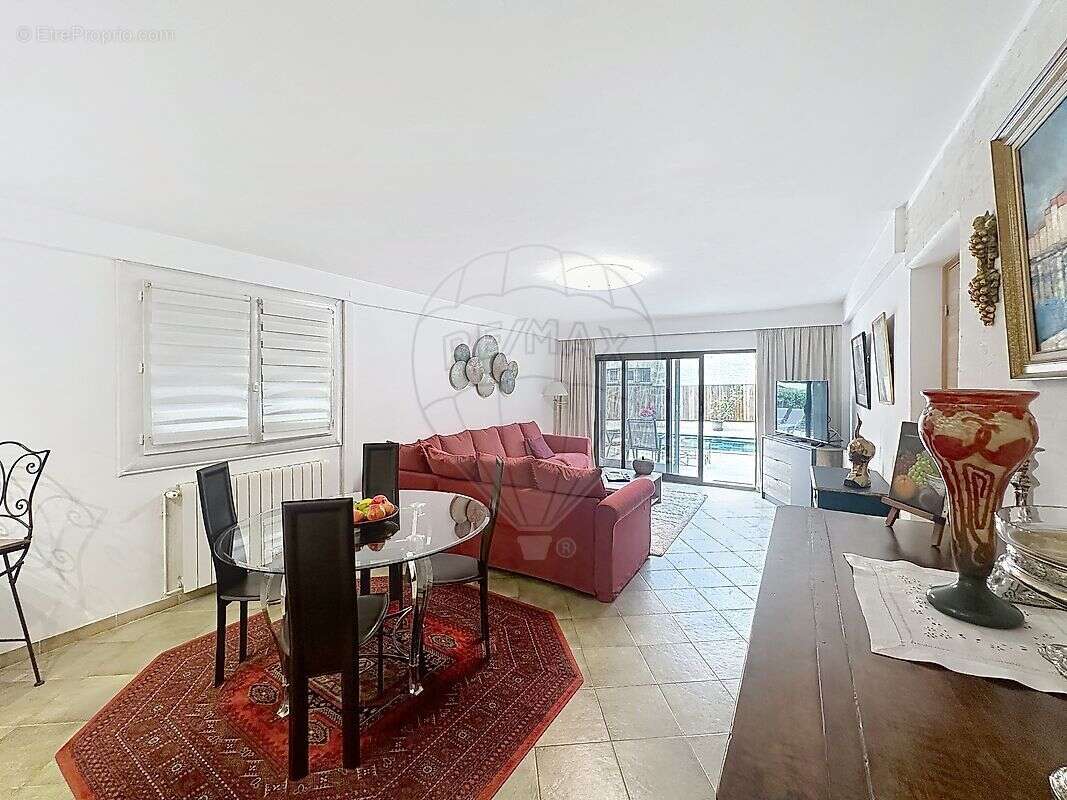 Maison à BAGNOLS-SUR-CEZE