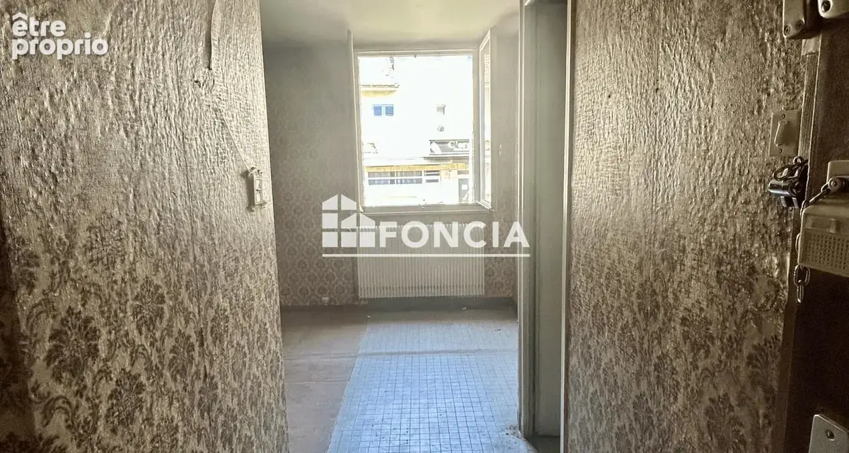 AMBILLY appartement de type 2 avec cave et parking privatif à la copropriété - photo 6