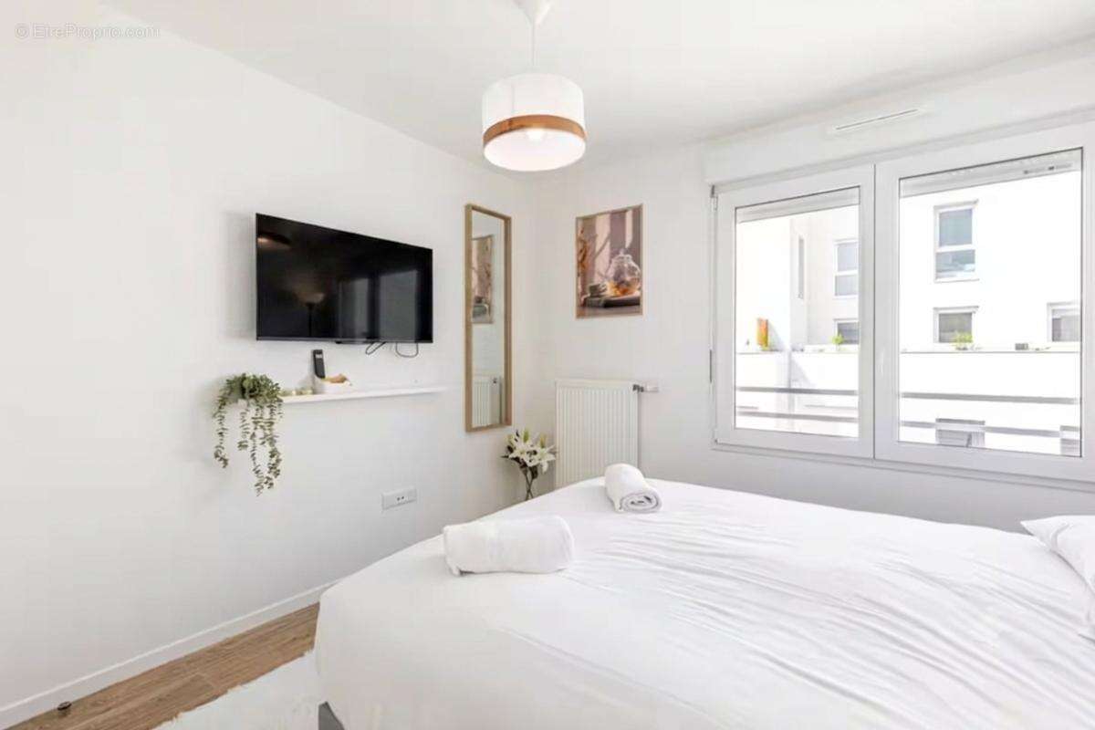 Romainvile - duplex meublé 85m² - 3ch -terrasses & parking - photo 13