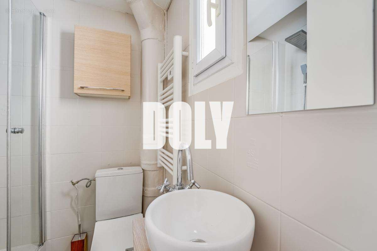 Appartement à PARIS-18E