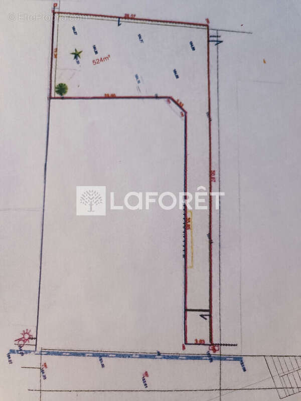 Terrain à OPOUL-PERILLOS