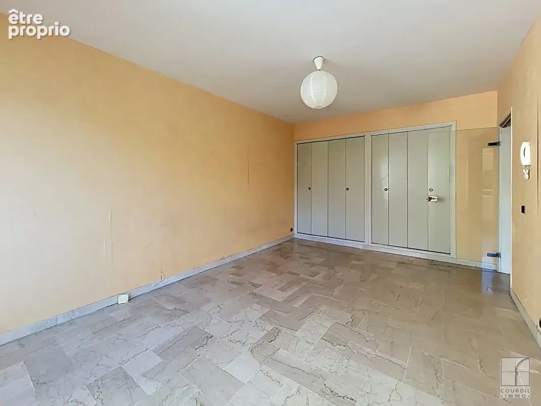 Nîmes- Jean Jaurés-  Studio 28 m² - photo 7