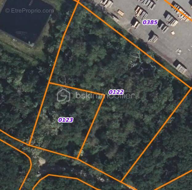 Terrain à OUZOUER-SUR-LOIRE