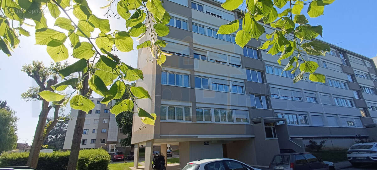 Appartement à BOIS-D'ARCY