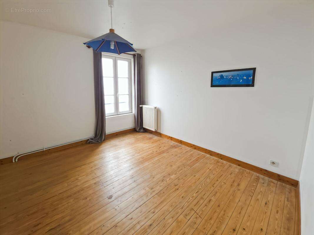 Maison à MOULINS-LA-MARCHE
