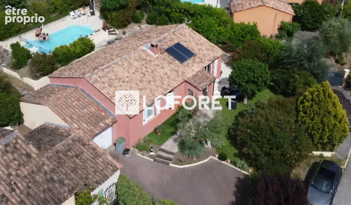 VILLA proche du lac de Saint -Cassien à Montauroux 4 pièce(s) 100 m2 avec un grand garage et une piscine - photo 2
