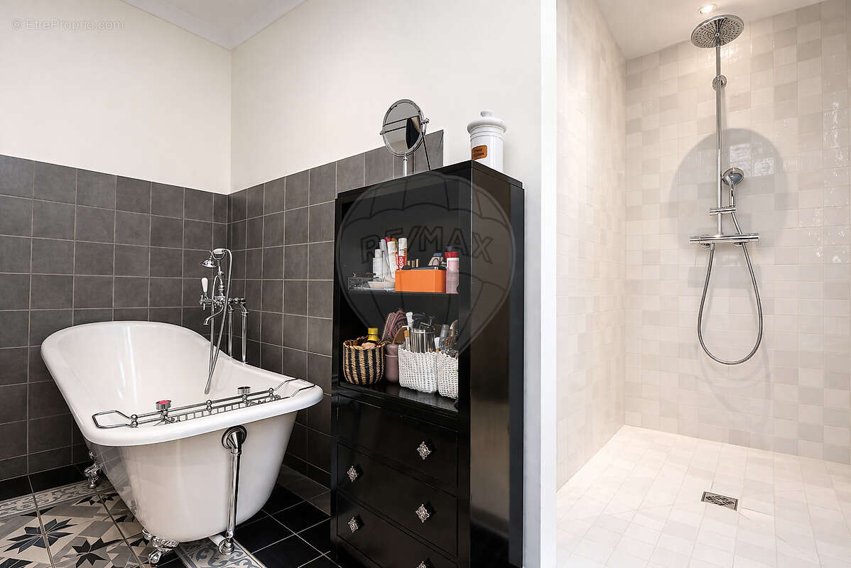 Maison à ROQUEFORT-LES-PINS