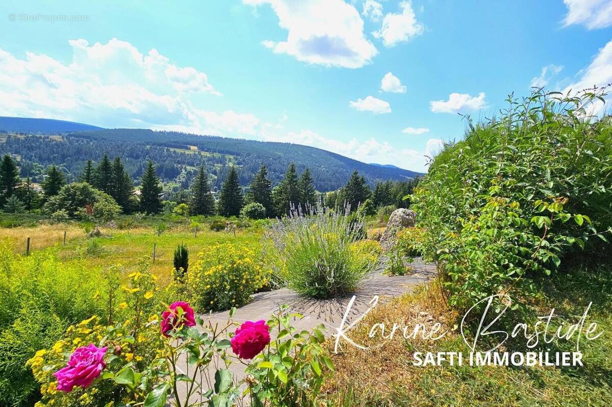 Photo 1 - Maison à LANARCE