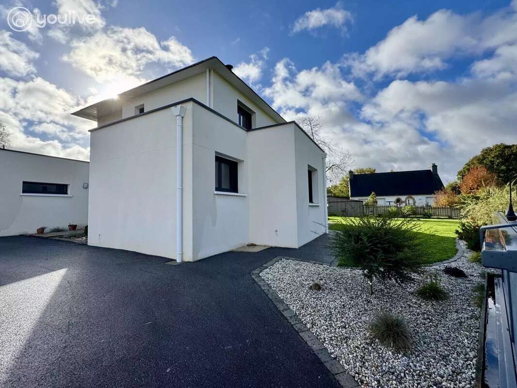 Maison à NOYAL-PONTIVY