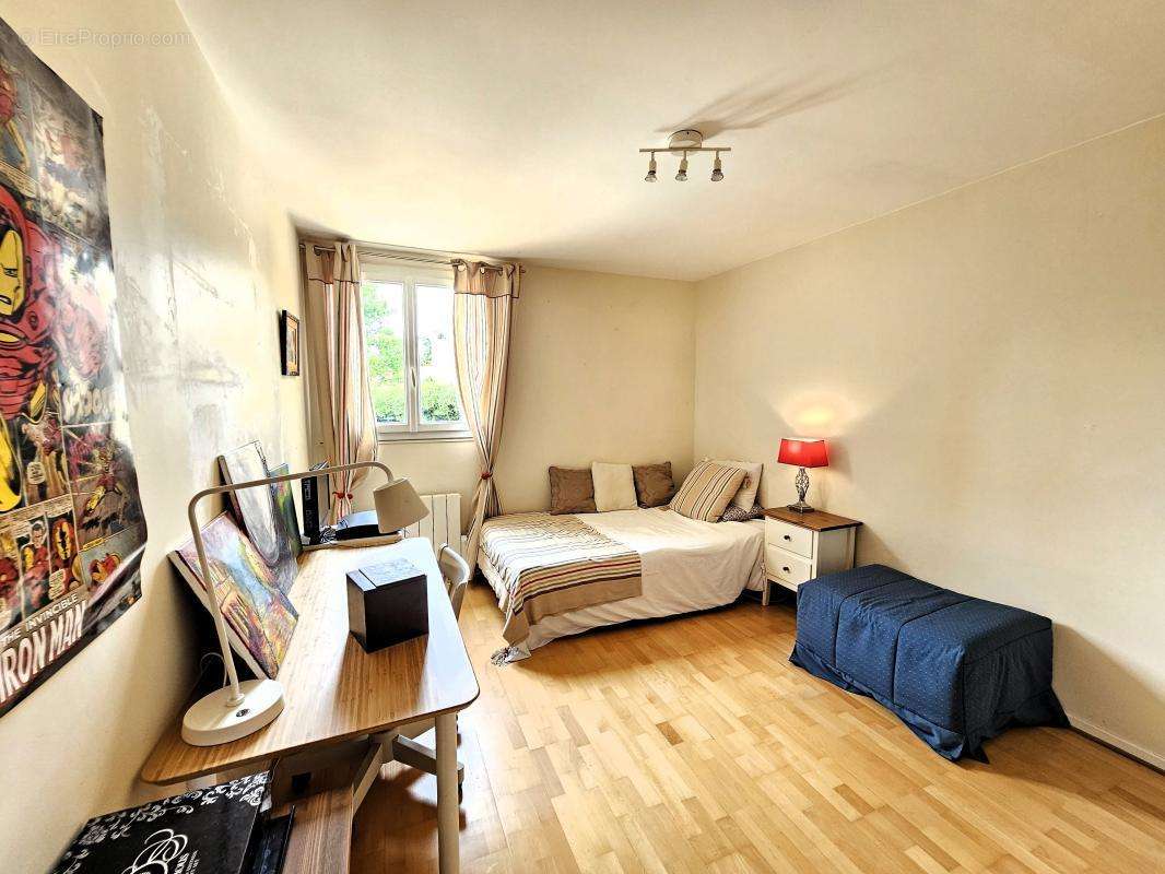 Maison à SAINT-NOM-LA-BRETECHE