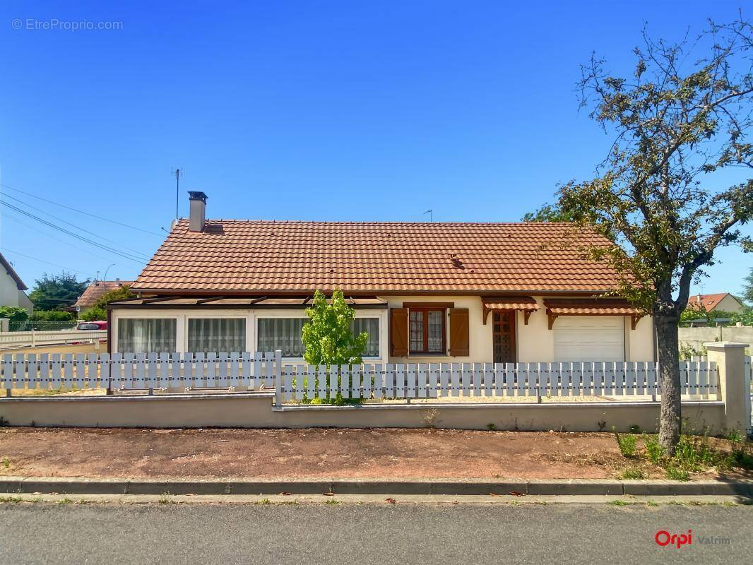 Maison à CHALETTE-SUR-LOING