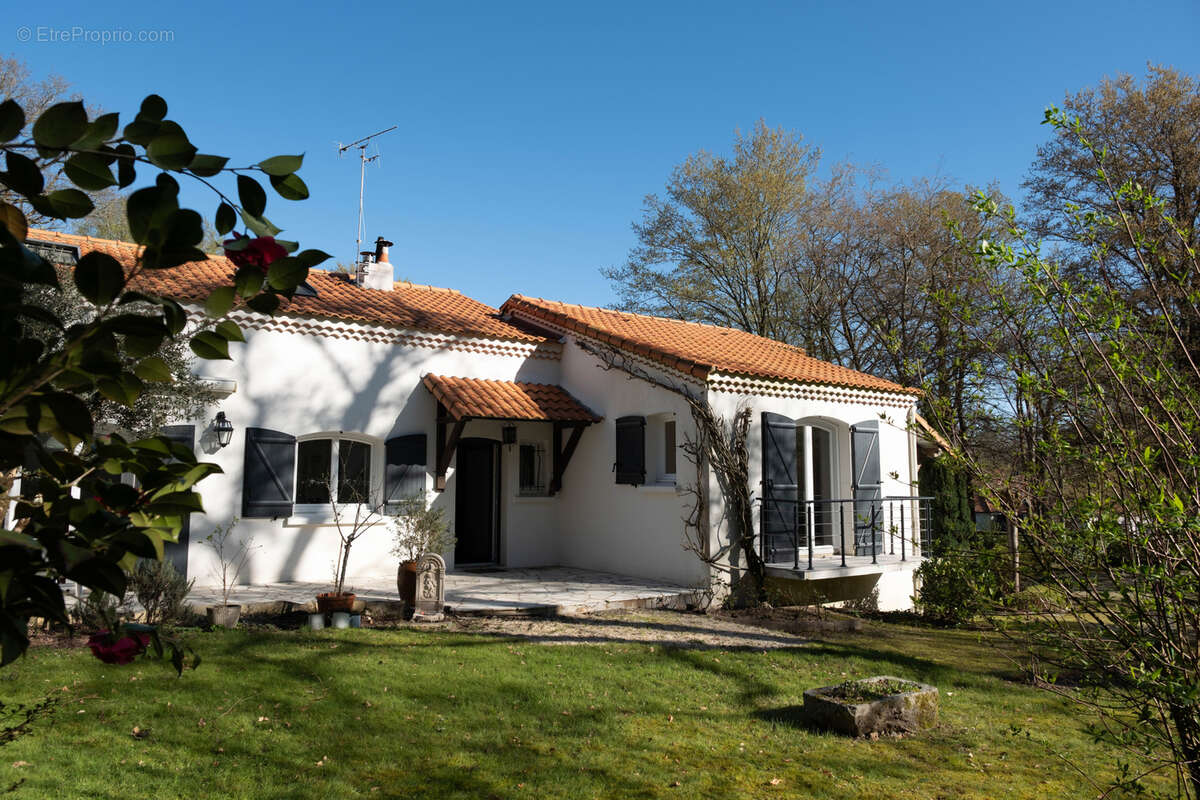 Maison à SAINT-SEBASTIEN-SUR-LOIRE