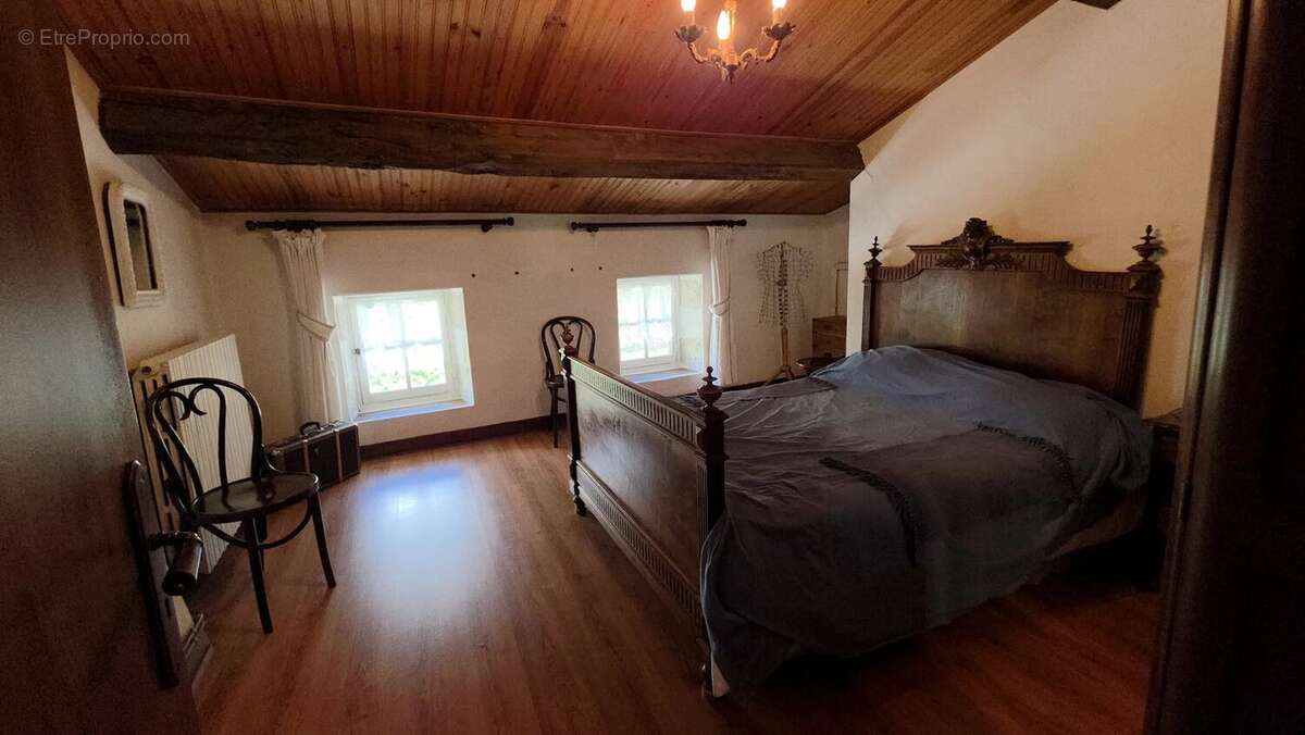 Maison à BUSSIERE-POITEVINE