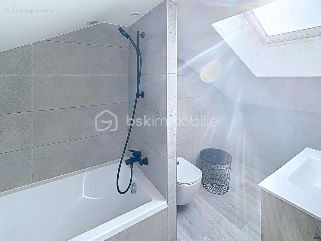 Maison à LE CHAMP-PRES-FROGES