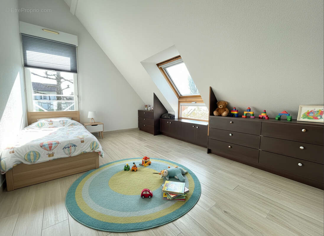 Maison à VERRIERES-LE-BUISSON