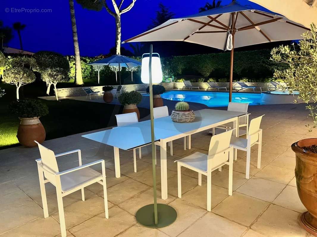 Maison à VILLENEUVE-LOUBET