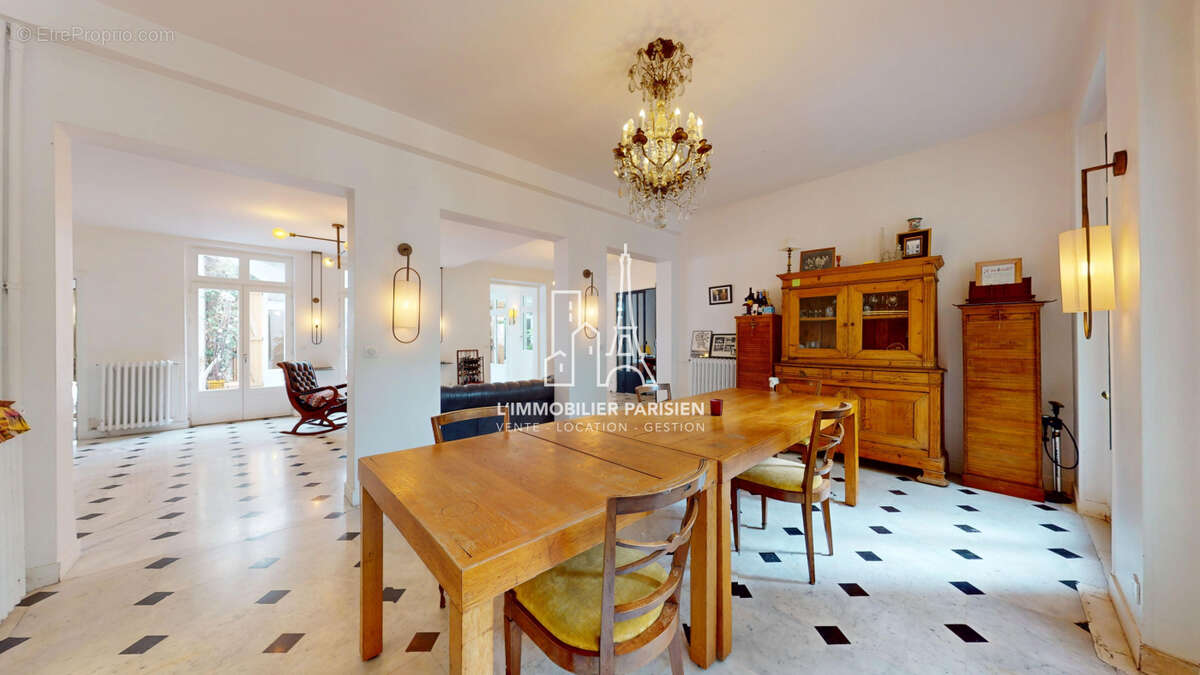 Appartement à PARIS-18E