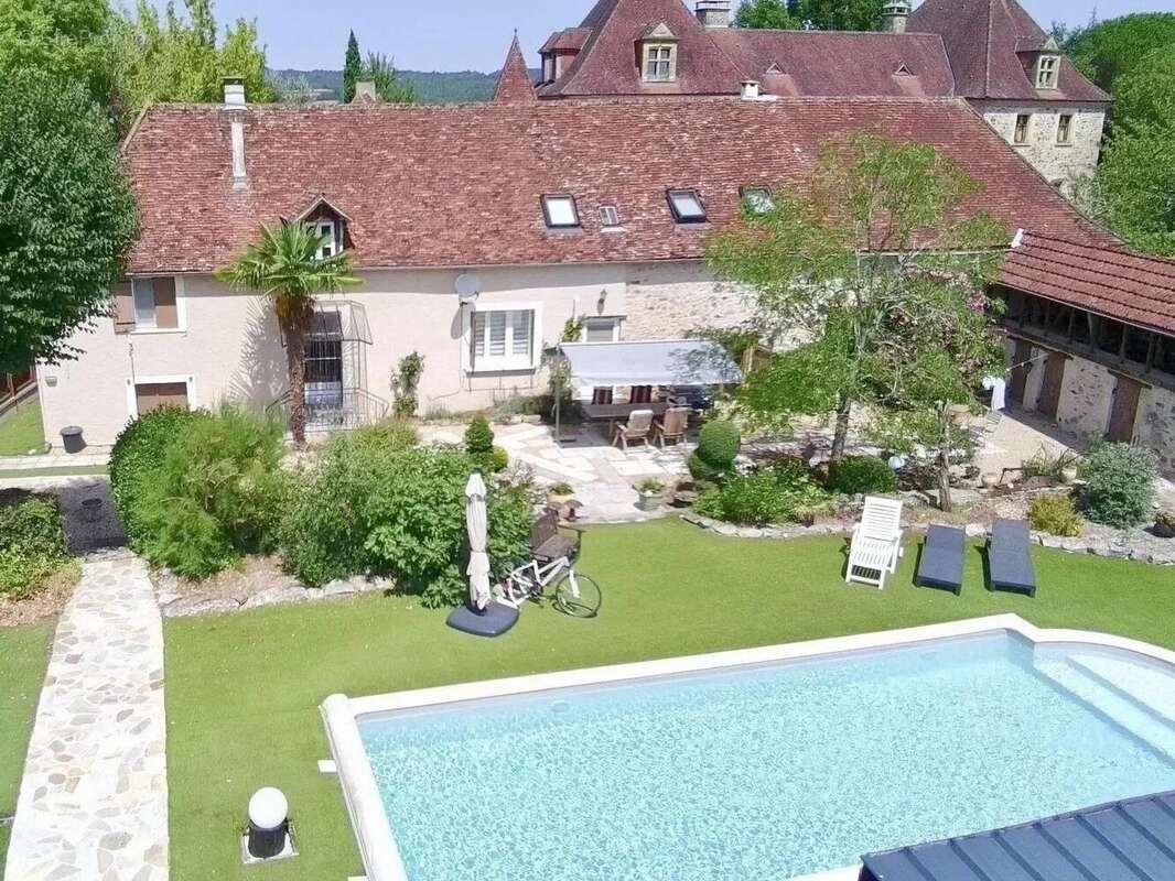 Maison à HAUTEFORT