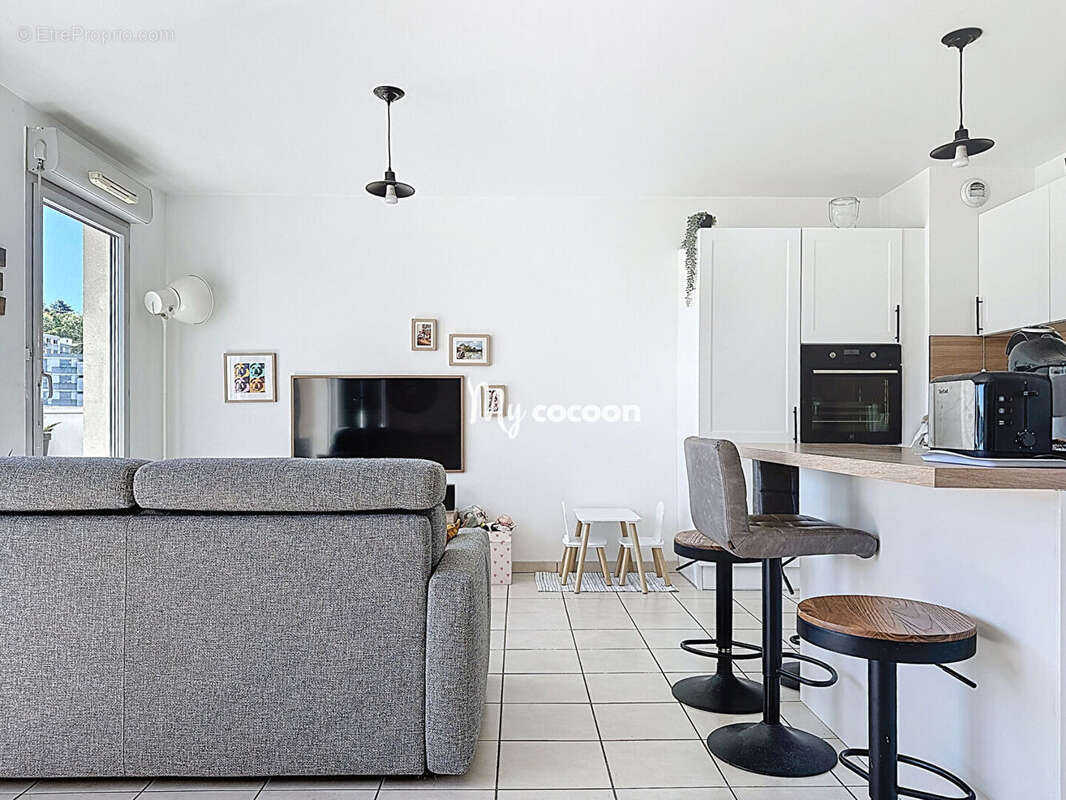 Appartement à TASSIN-LA-DEMI-LUNE