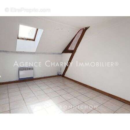 Maison à MONTCORBON