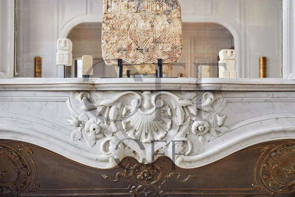 Appartement à PARIS-8E