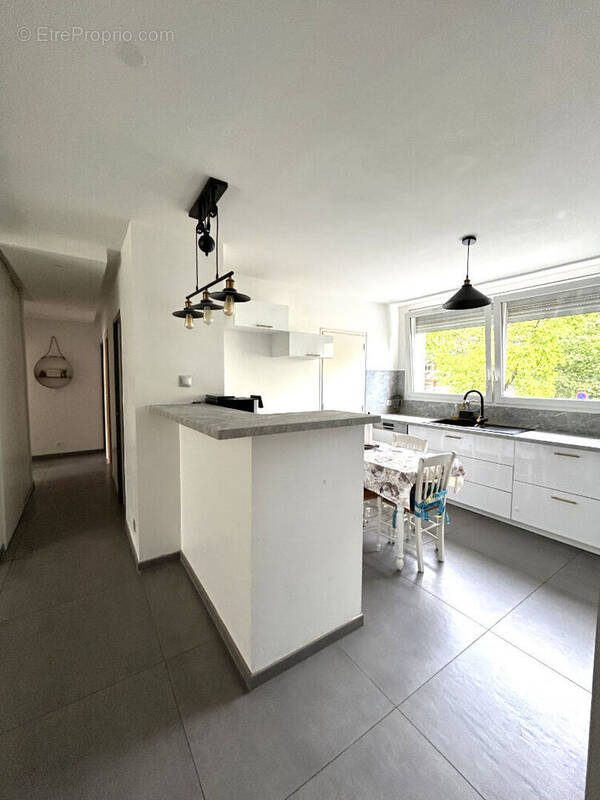 Appartement à OULLINS