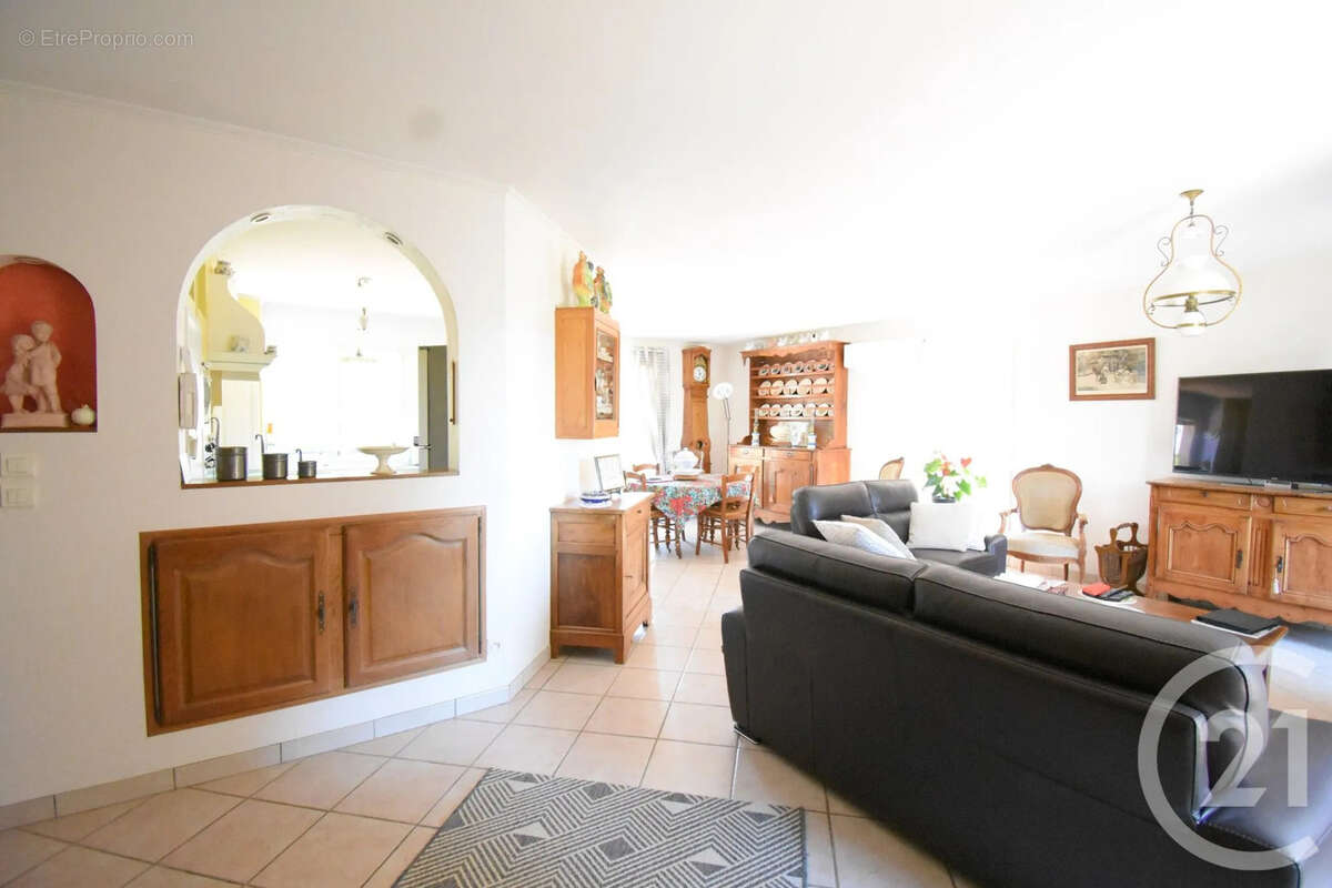 Maison 128 m² à Cusset  - photo 2